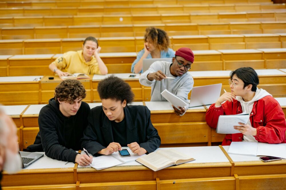 Collaborative Learning Benefits for Students - Open Minds Campus